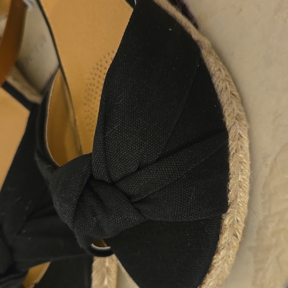 Comfortview Black and Brown Espadrilles with Jute Soles - Picture 3 of 10